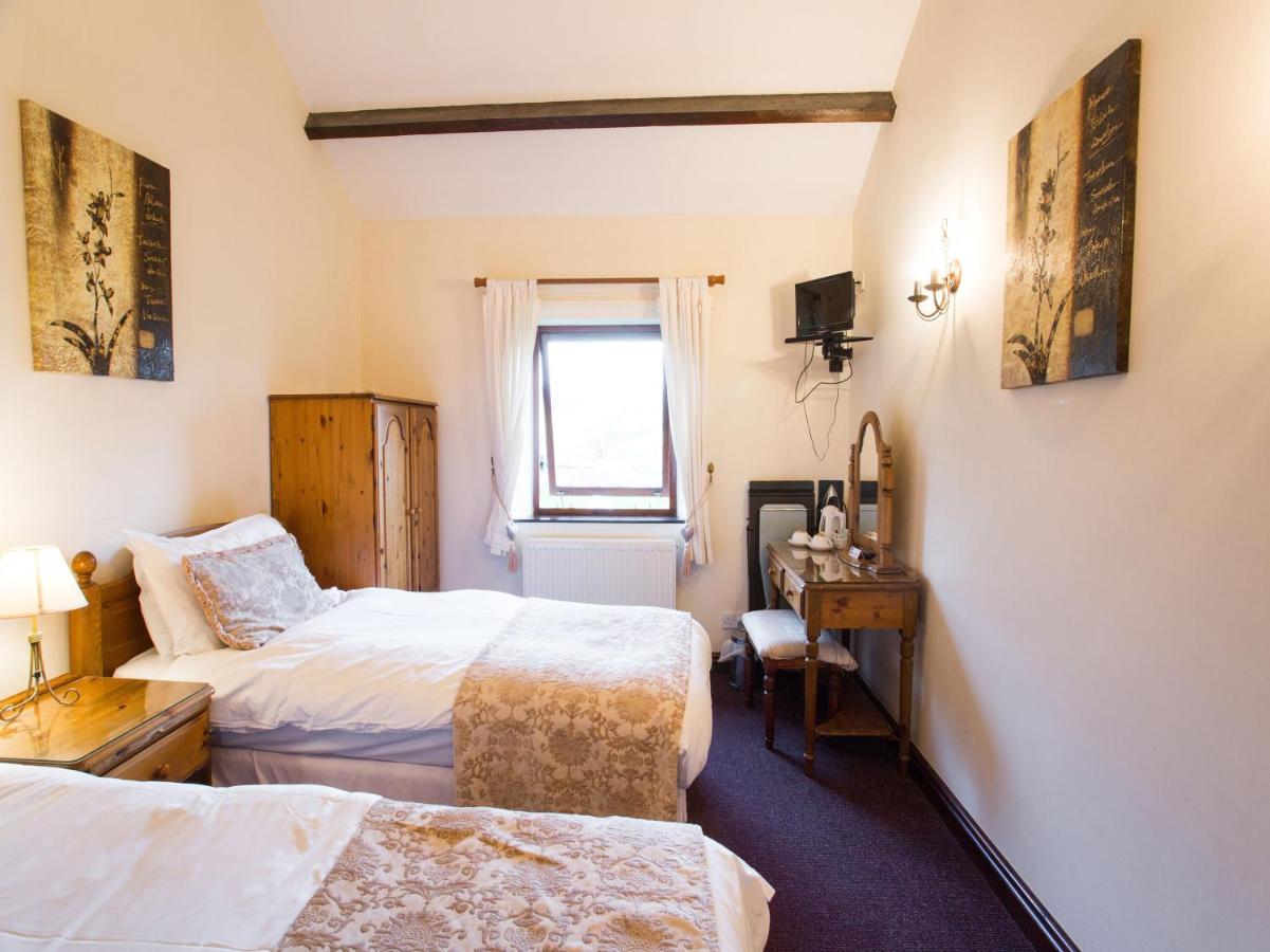 Oyo Ye Olde Bowling Green Inn (Adults Only) Bradwell  Dış mekan fotoğraf